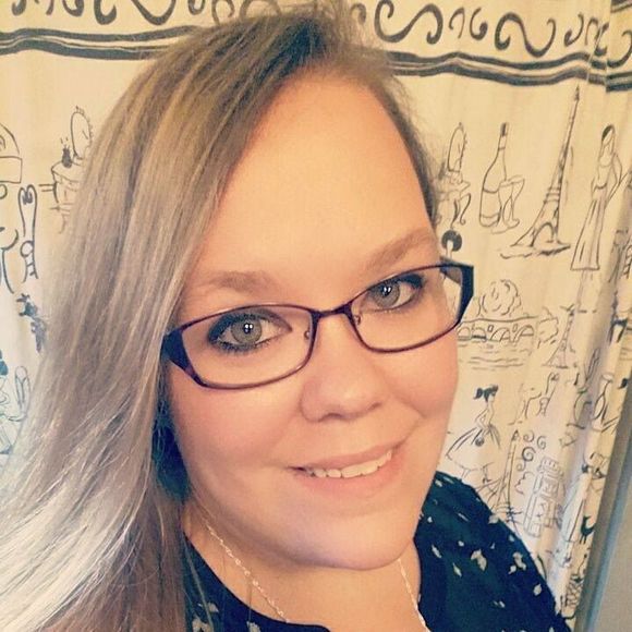 Meet your Posher, Sierra - Picture 1 of 1
